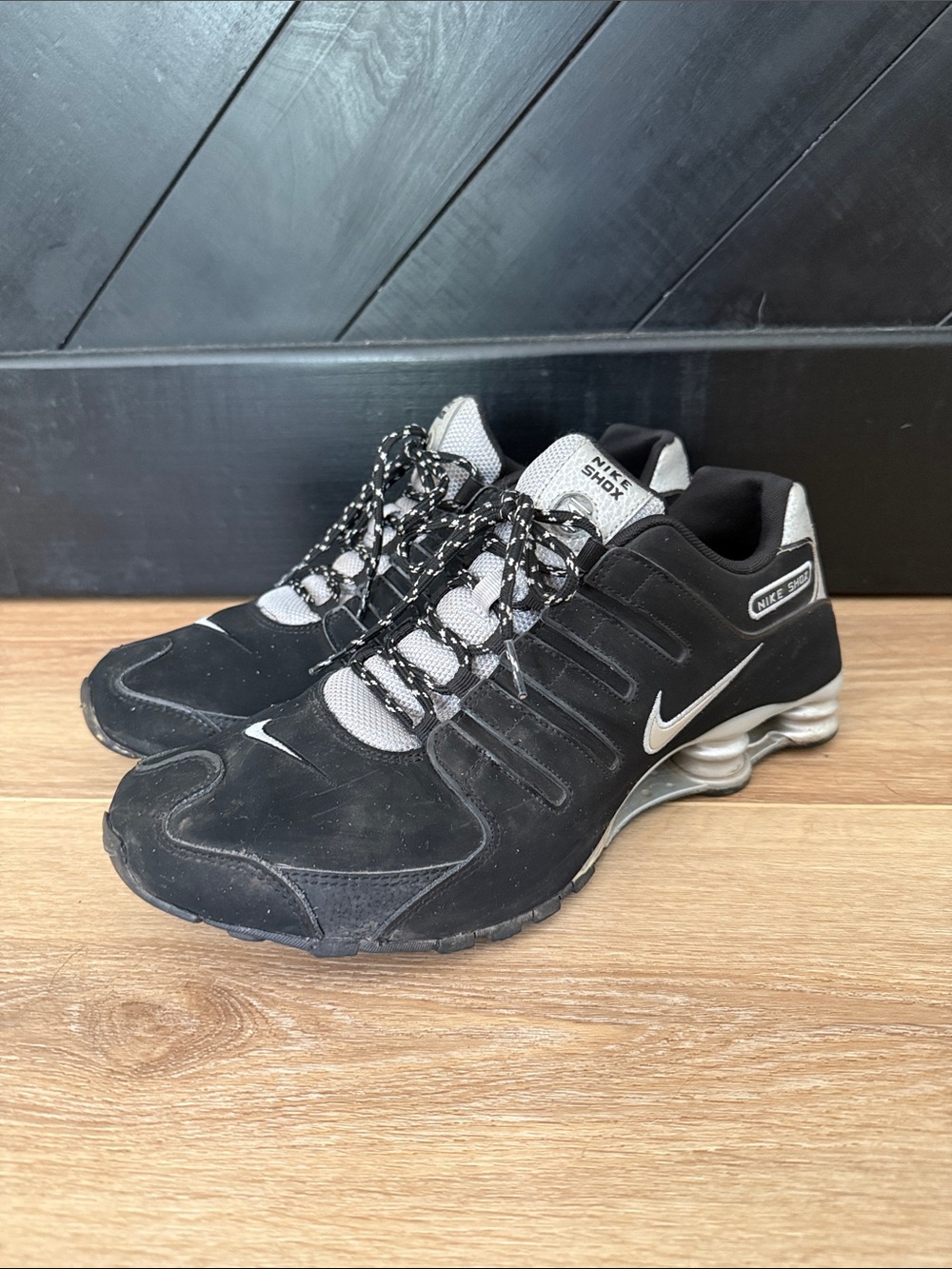 Vintage Nike Black and Gray Men’s Athletic Shox Sneakers